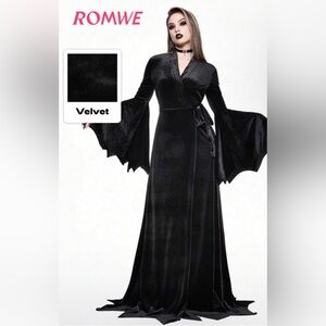 🆕 Gothic Black Velvet Wrap Dress, jagged details, XL 
 (DC’d RARE FIND)